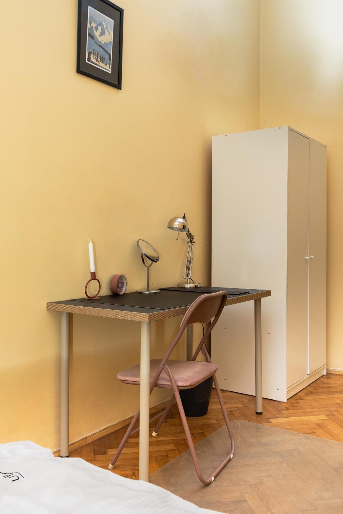 Homely 4 Bedroom Apartment - Old Town - By Upstairs Krakov Exteriér fotografie