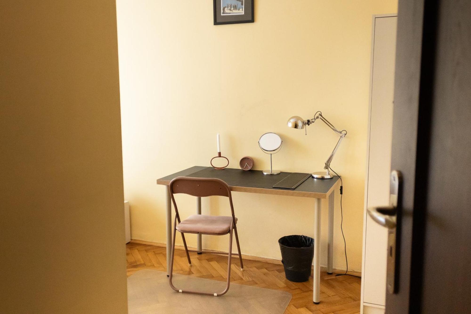 Homely 4 Bedroom Apartment - Old Town - By Upstairs Krakov Exteriér fotografie