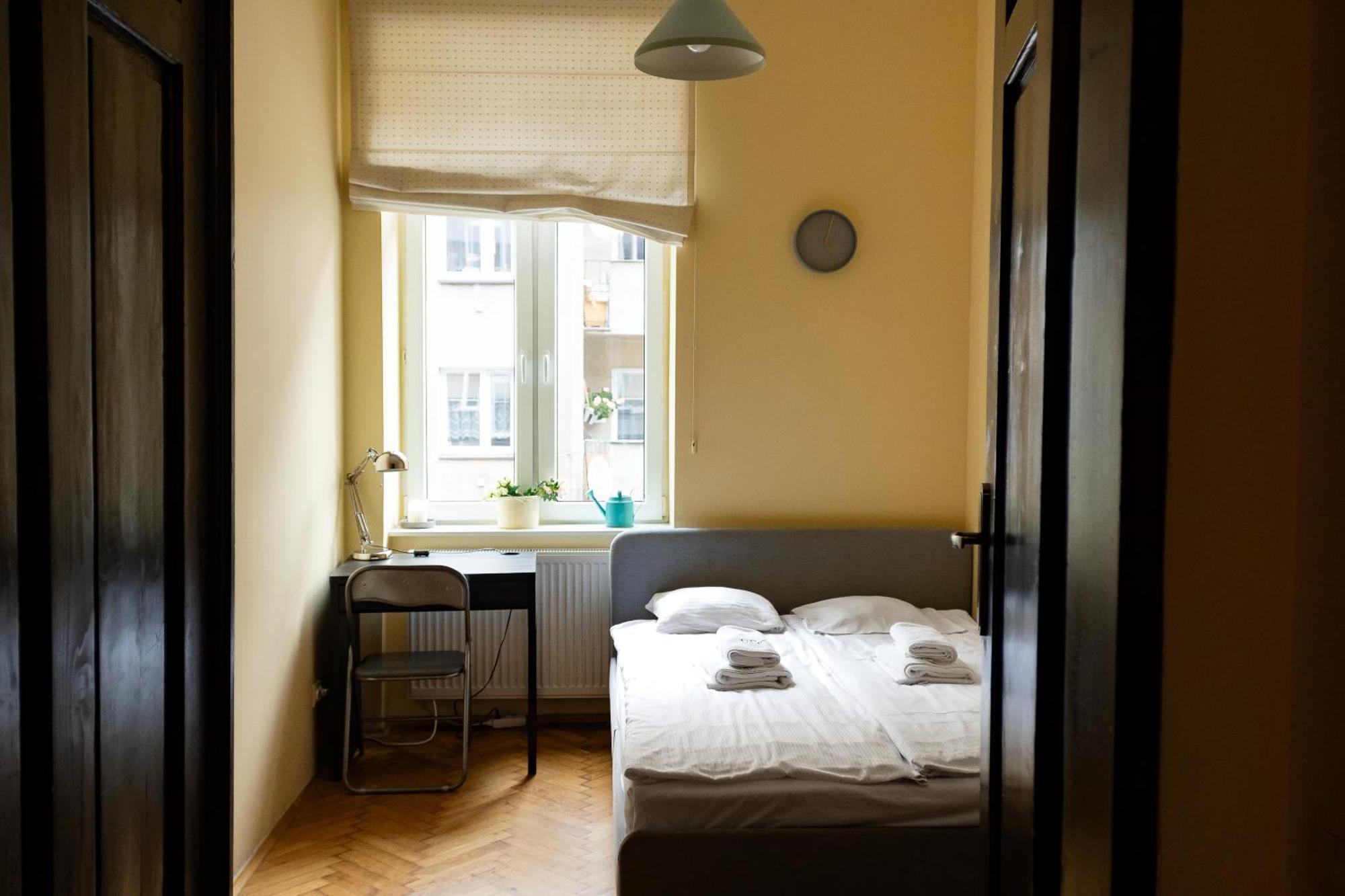 Homely 4 Bedroom Apartment - Old Town - By Upstairs Krakov Exteriér fotografie