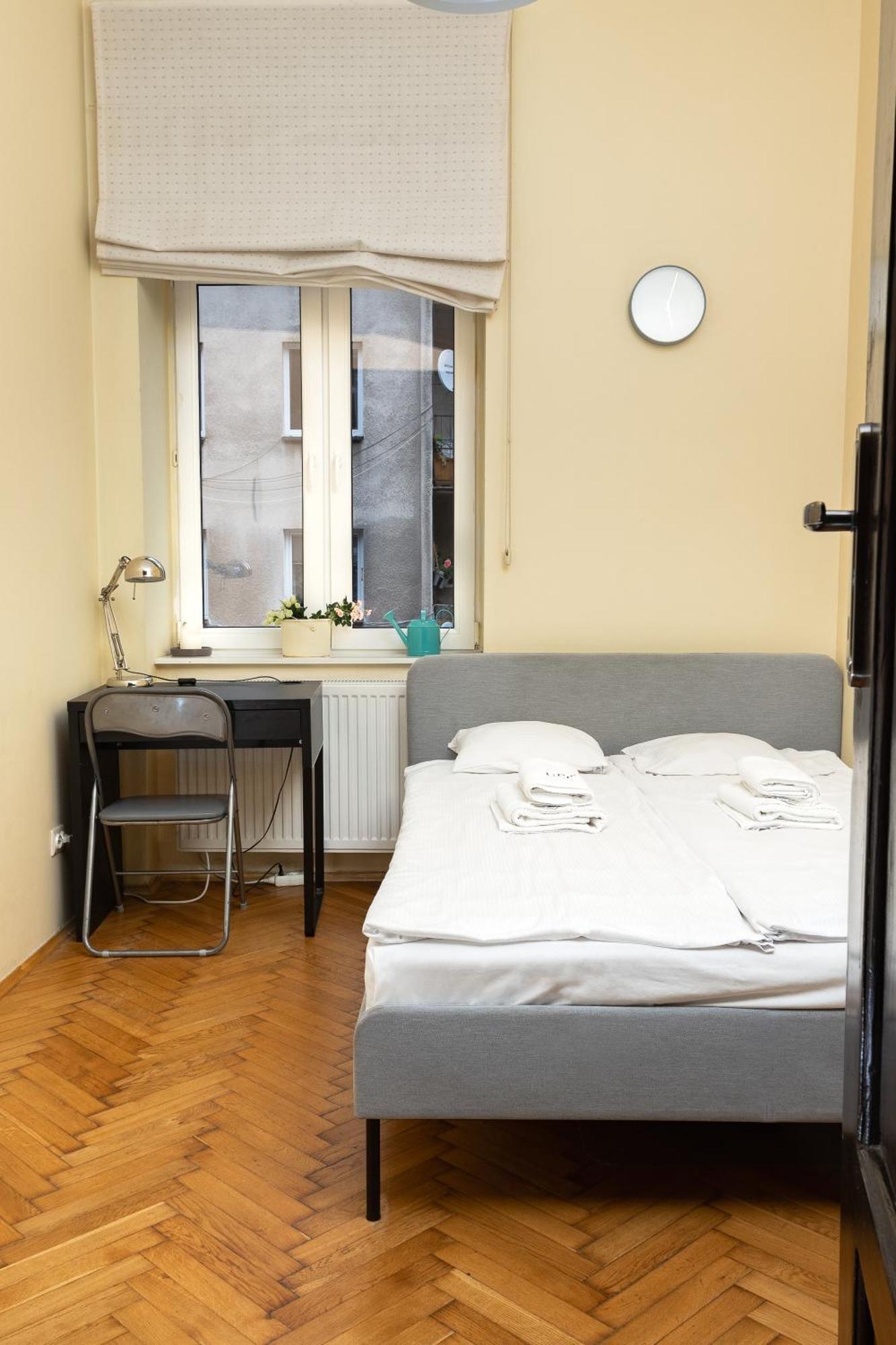 Homely 4 Bedroom Apartment - Old Town - By Upstairs Krakov Exteriér fotografie