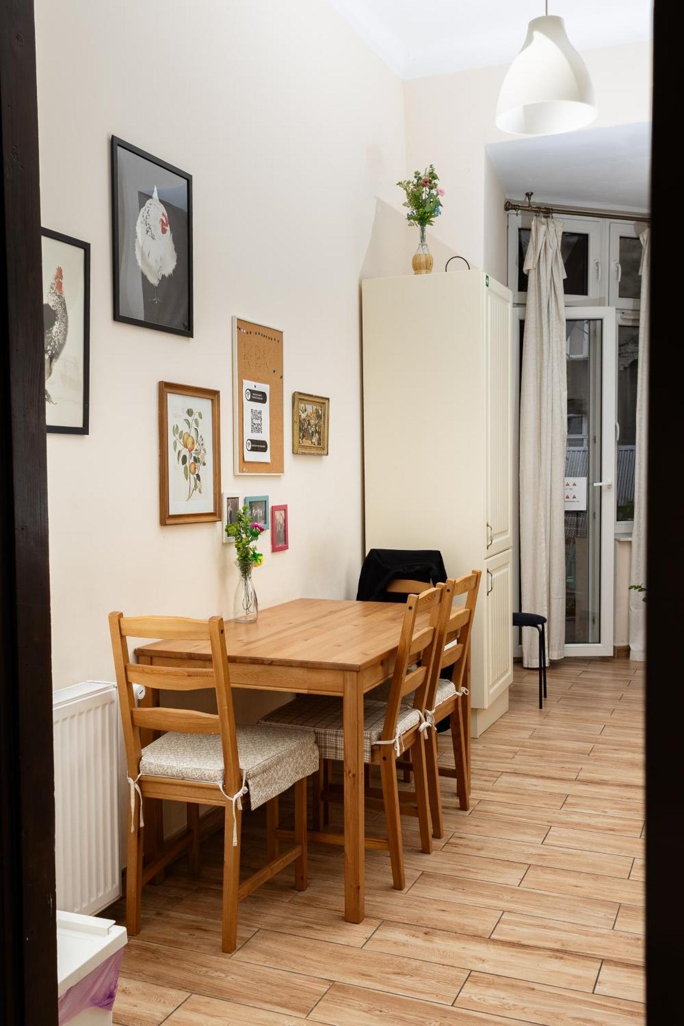 Homely 4 Bedroom Apartment - Old Town - By Upstairs Krakov Exteriér fotografie